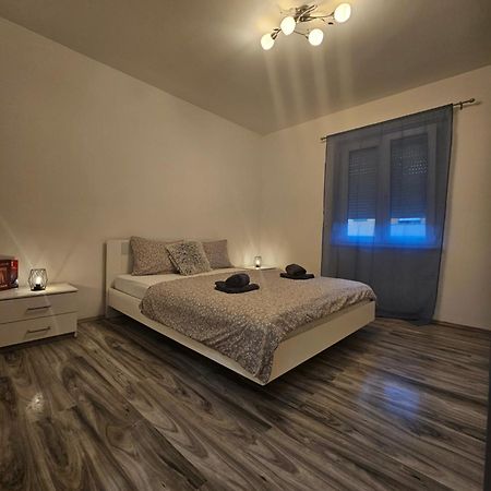 Apartman Smit Umag Ngoại thất bức ảnh