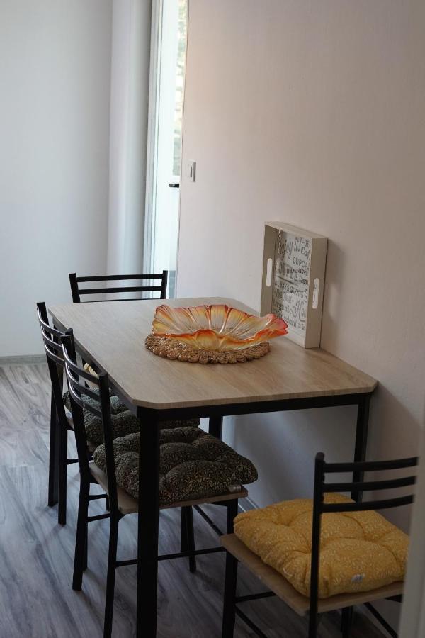 Apartman Smit Umag Ngoại thất bức ảnh